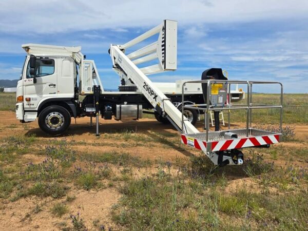 GSR 290PX HINO FG1628 4×2 TK Truck in Australia